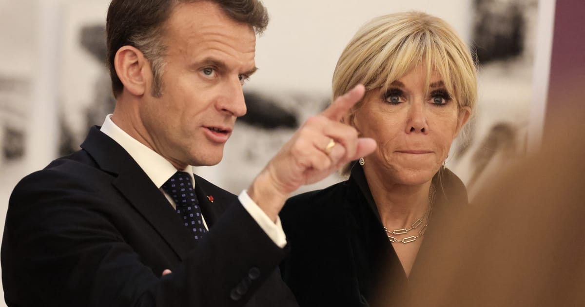 Afacerea textelor: Liaisons amoroase sau minciuni grosolane la Palatul Elysee?