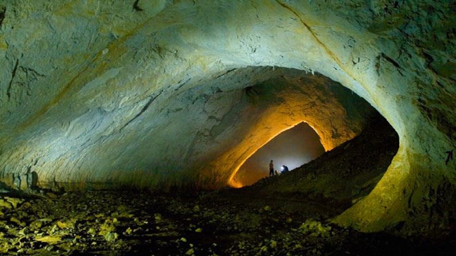 Atracție unică în lume: România ascunde un loc SF, fără lumină și aer