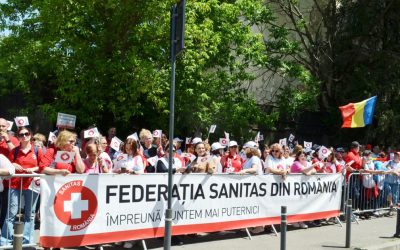 Sănătatea, în stradă! Proteste față de legea salarizării: „Cenușăreasa, Gata!”