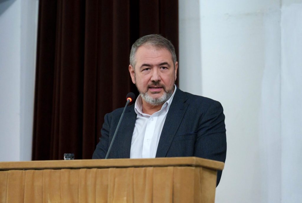 Zeci de ore pierdute cu justificări: „Inspecția scoate 7.000 de dosare”