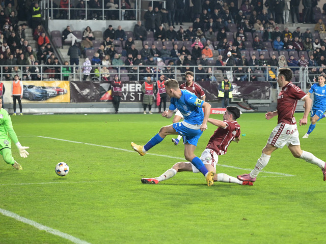 Universitatea Craiova, LIVE pe DGS 1: Echipele intră pe teren la 20:30