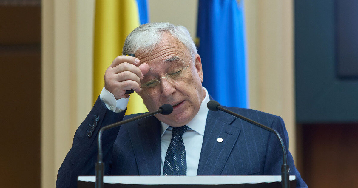 Isărescu: Un premier tehnocrat, „o soluție greșită”. Vorbea singur