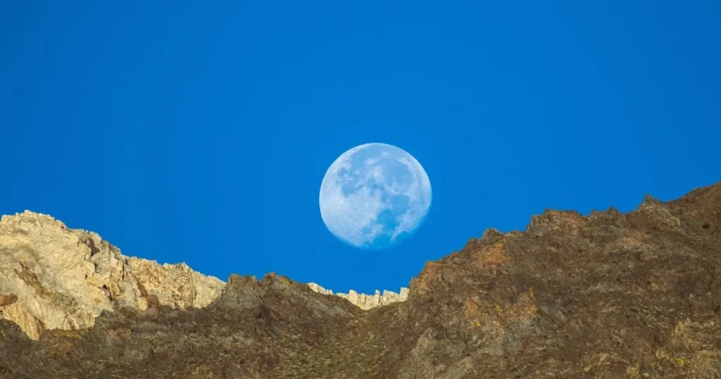 Albastrul Lunii, spectacol cosmic rar: ce semnificație are pentru oameni