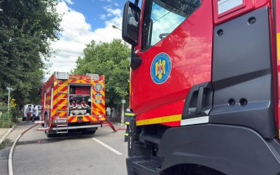 Incendiu puternic în nordul Bucureștiului: Zeci de persoane evacuate