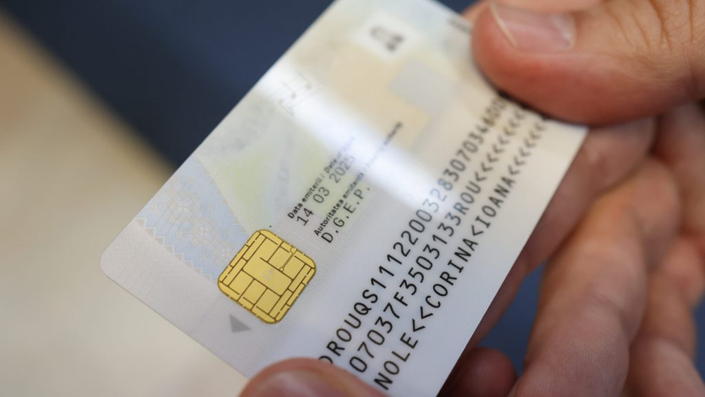 Acte EȘUATE la cartea de identitate: Românii, scutiți de verificări