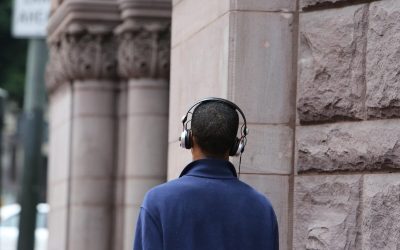 Căști care îți citesc gândurile? O companie vrea să lanseze un produs revoluționar