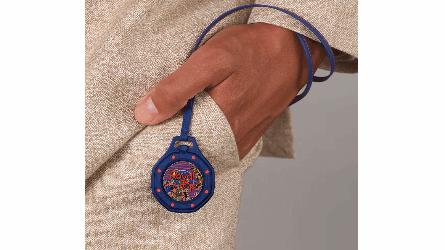 FOTO: Audemars Piguet și Swatch, ceas accesibil. Cozi infernale în Franța pentru Royal Pop