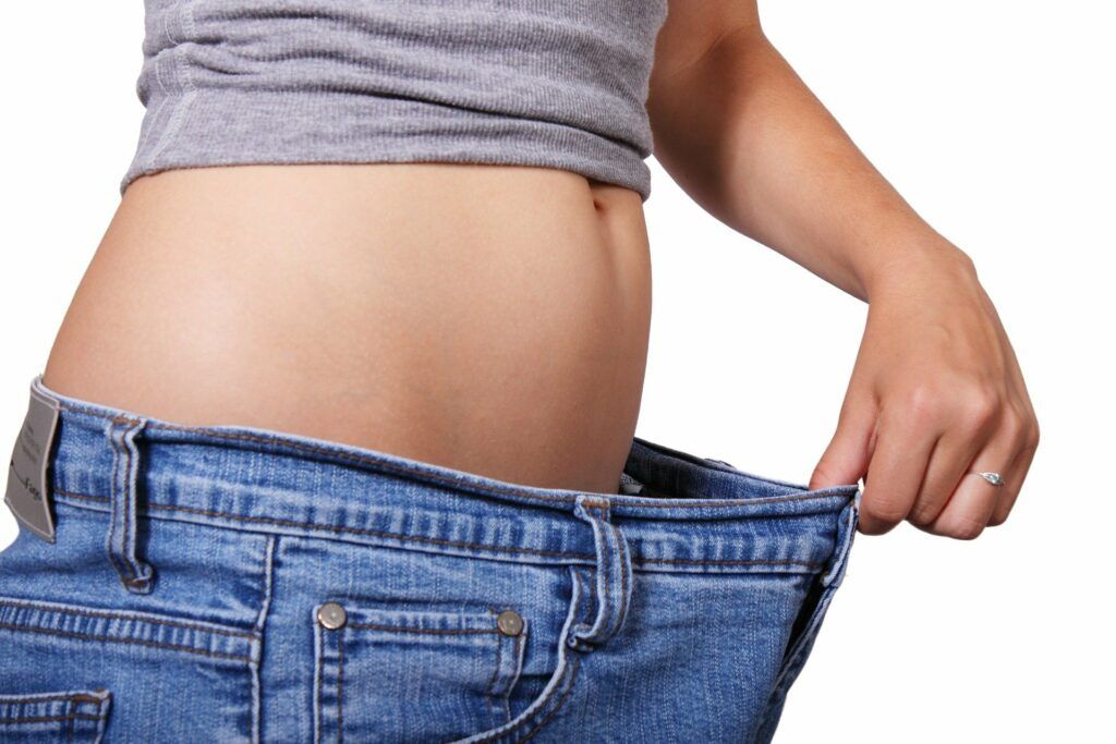 Greutatea se schimbă cu vârsta: Câte kilograme sunt normale după 30, 40 și 50 de ani