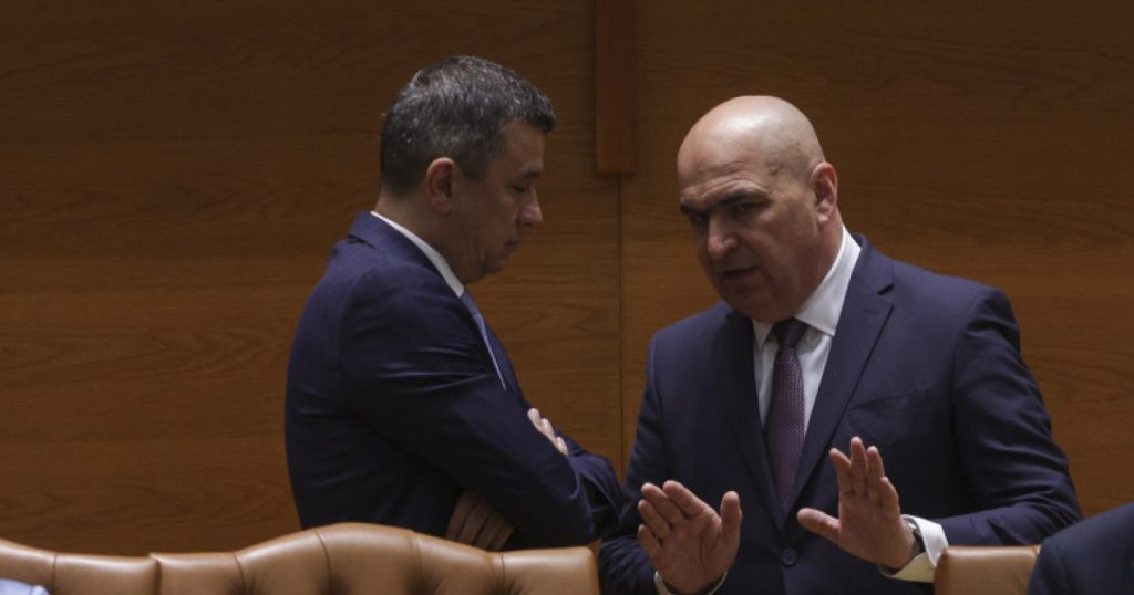 Bolojan versus Grindeanu: Dîncu dezvăluie sondajele și o „mitologie a salvatorului”