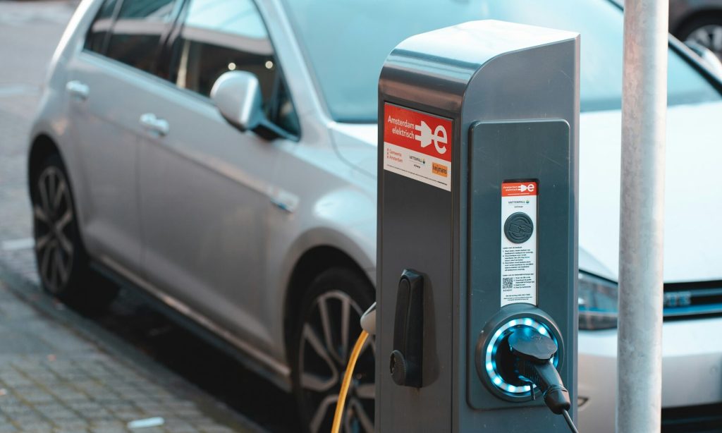 Sectorul 6, electrificat: 40 de stații de încărcare pentru mașini