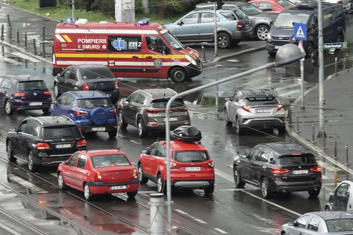 București: 92 de intersecții modernizate cu semafoare inteligente, 305 camere