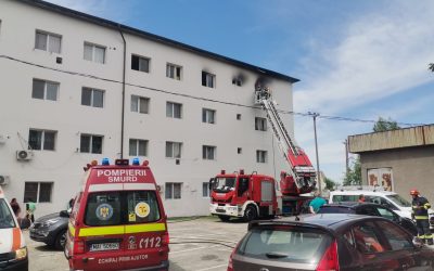 Incendiu puternic într-o garsonieră din Balș: Localnicii, în alertă