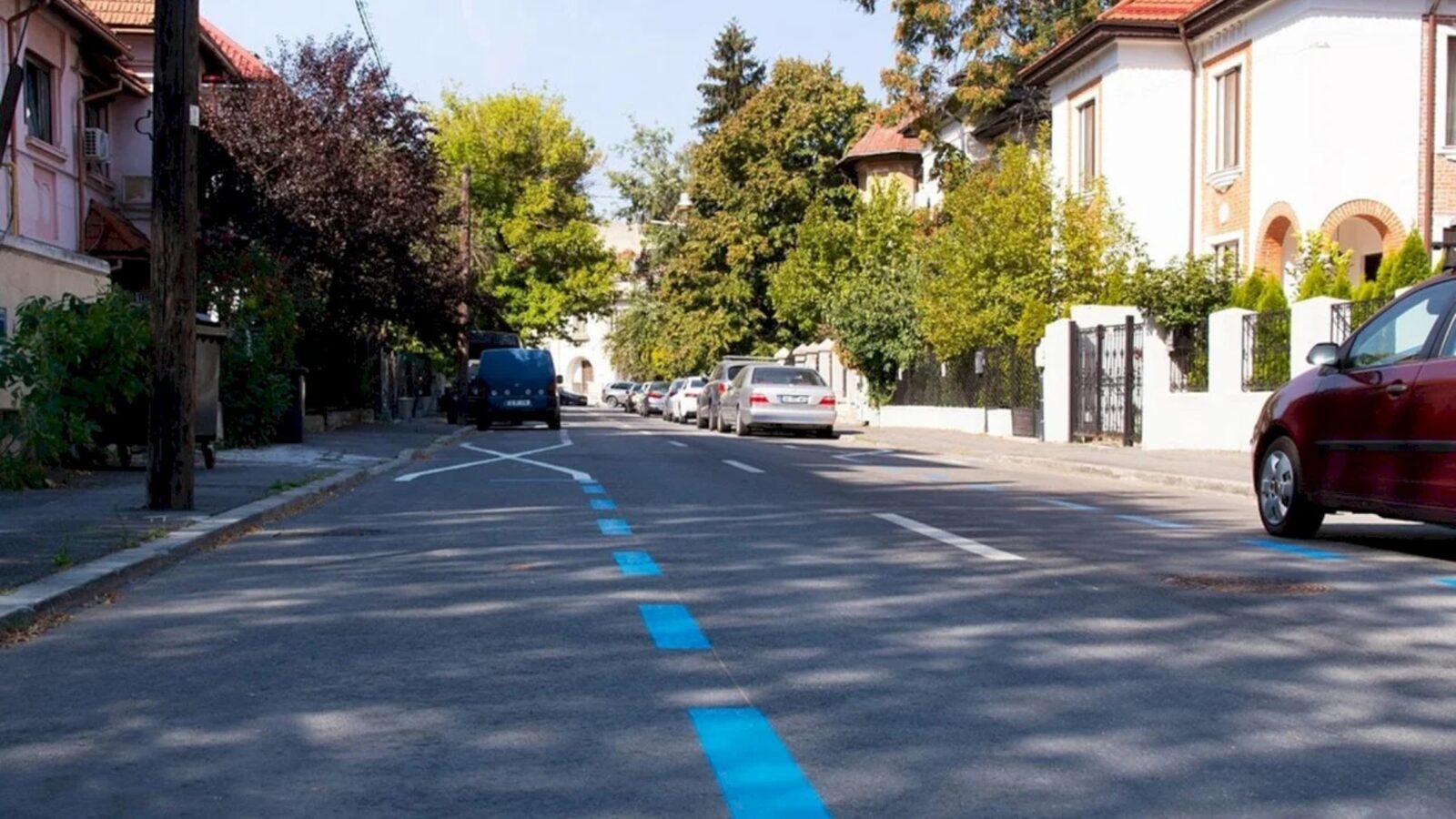 Mai multe abonamente de parcare în București, după eliminarea facilităților pentru hibride