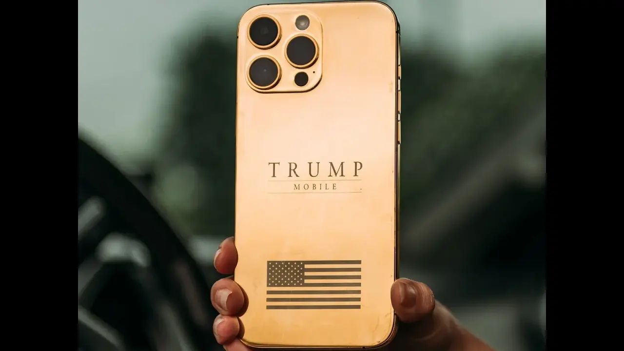 Afacere falimentară cu telefoane de AUR: Donald Trump a păcălit jumătate de milion de americani