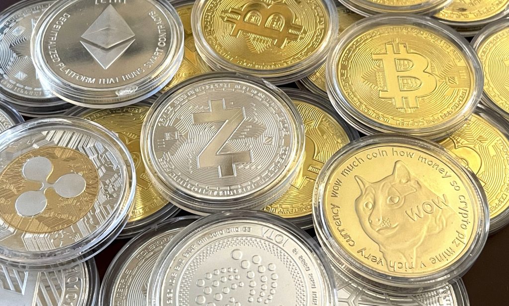 Rivalul obscur al Bitcoin, propulsat de AI: Creștere spectaculoasă pe piață