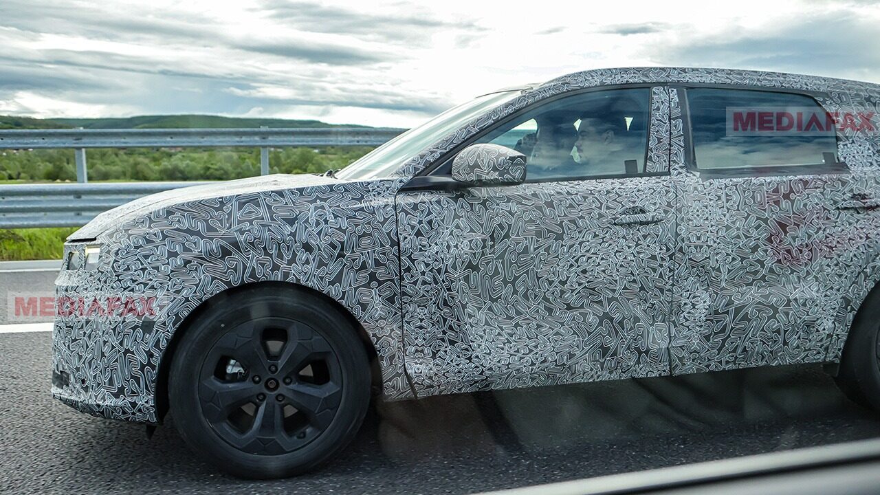 Dacia Striker, văzută pe șoselele din România: Primele imagini!