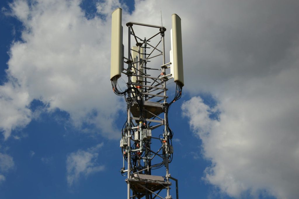 Telecom: Bouygues, Iliad, Orange iau SFR, tranzacție istorică Europa