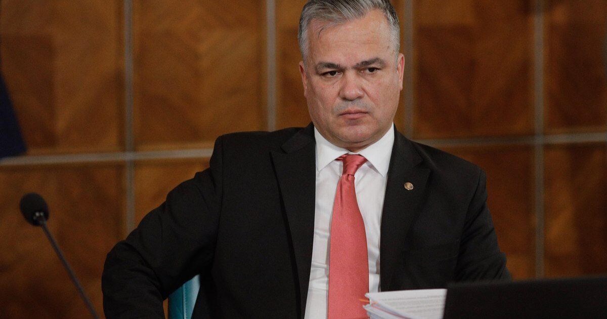 Bolojan și Veștea fac strategii separat, nume noi pentru ministere