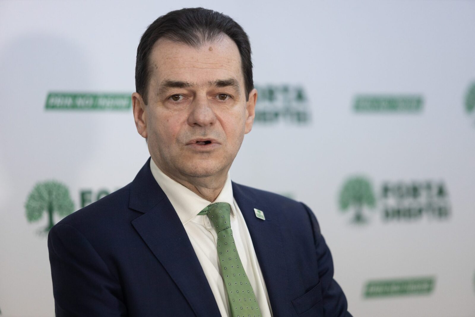 Nicușor Dan, acuzații grave de încălcare a Constituției