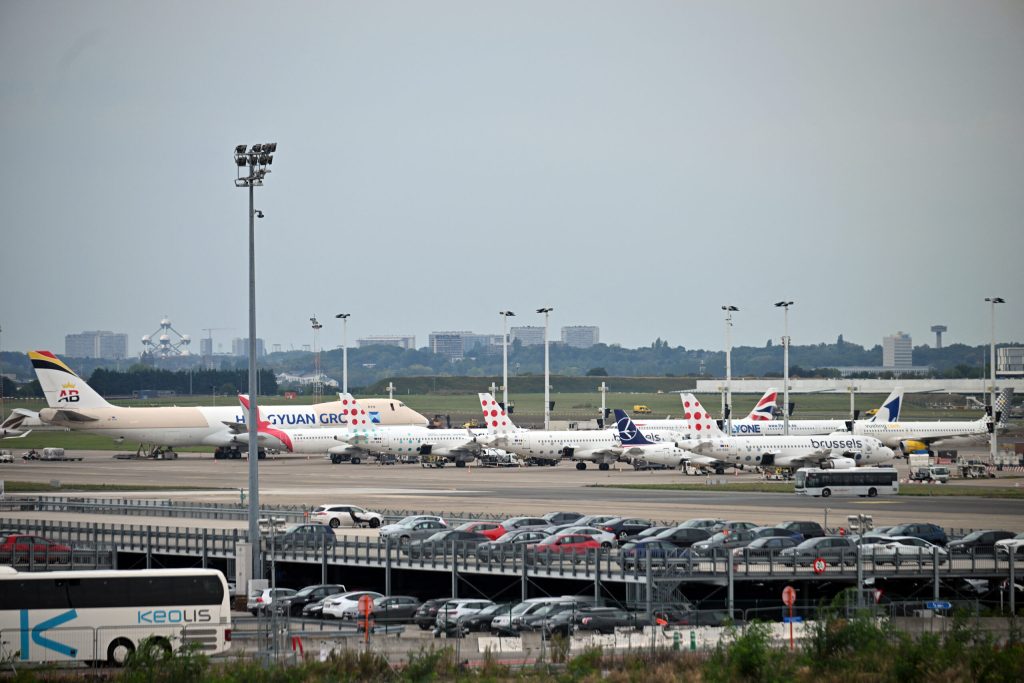 10% bogați, trilioane daune: Planeta plătește pentru lux