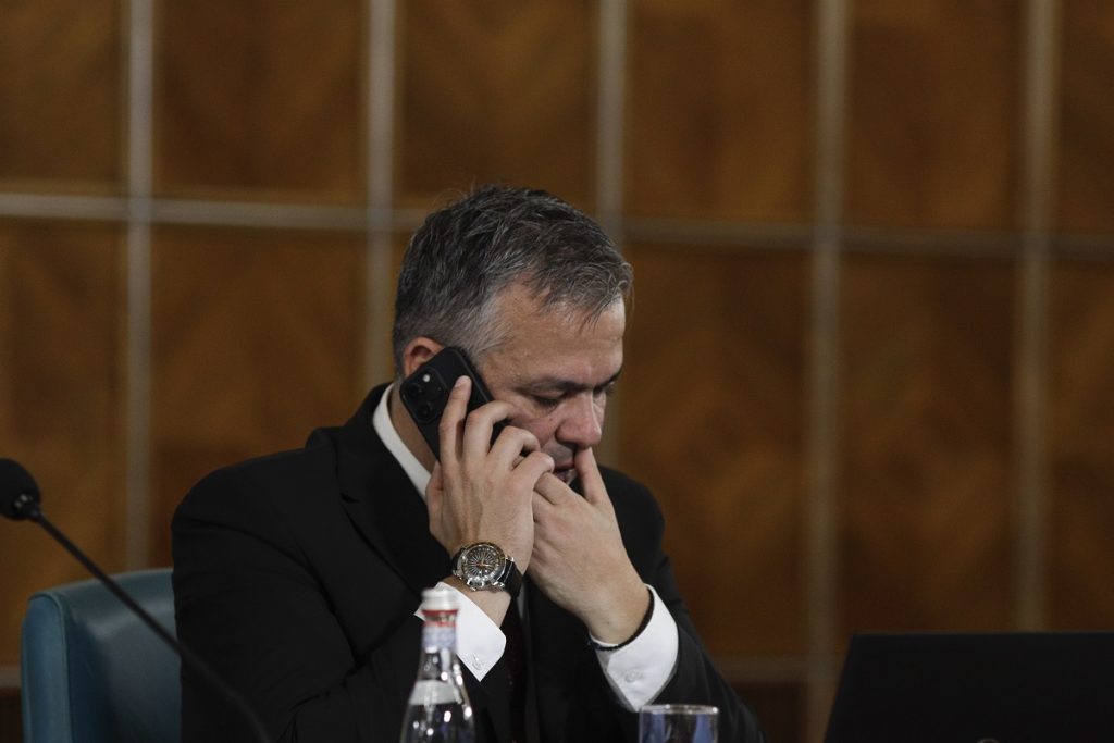 Nicușor Dan, presat să se „raporteze la țară” după o discuție confidențială