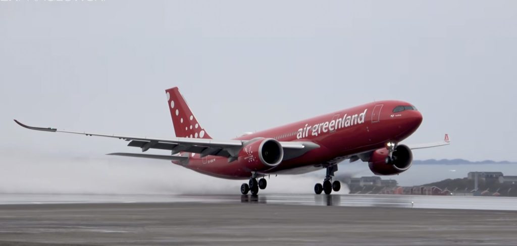 GRENOBLA: Companie aeriană, prinsă în supraveghere militară