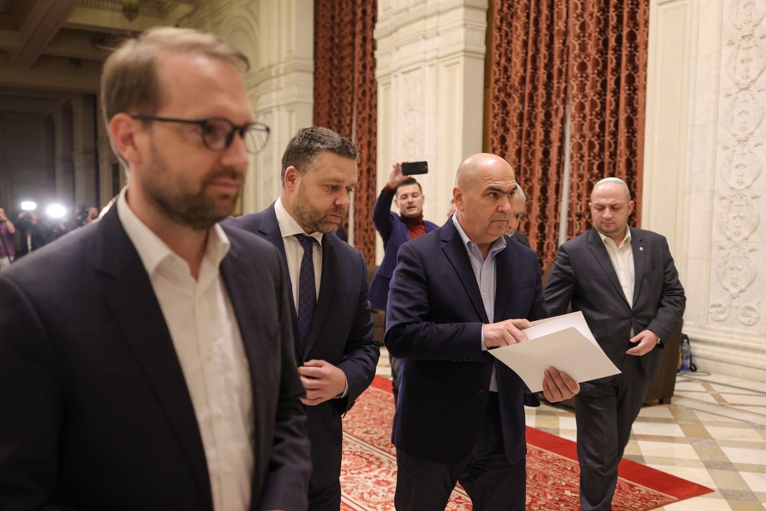 Bolojan, Kelemen și Fritz, întâlnire vitală înaintea ședinței UDMR