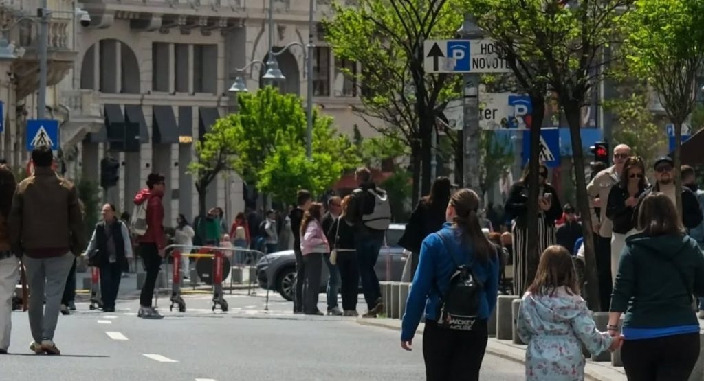 Străzi Deschise București: Duminică, dezbatere despre risc seismic și distracție
