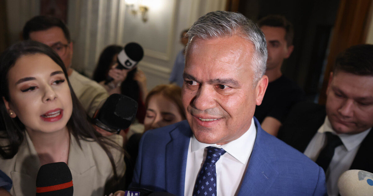 Veștea s-a răzgândit, nu mai depune programul de guvernare și lista miniștrilor la Parlament: „Nu este momentul pentru decizii pripite”
