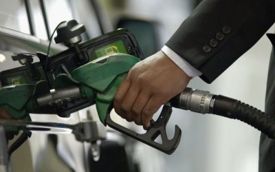 Benzină vs motorină: Prețuri mari în orașe. Unde-i cel mai ieftin