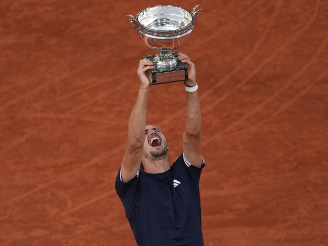 Zverev, campion la Roland Garros după 89 de ani de așteptare