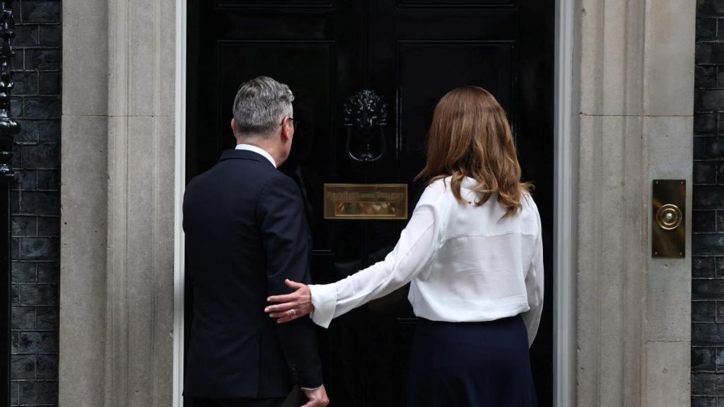 Starmer, liderul căzut fără scandal: Analiza The Guardian