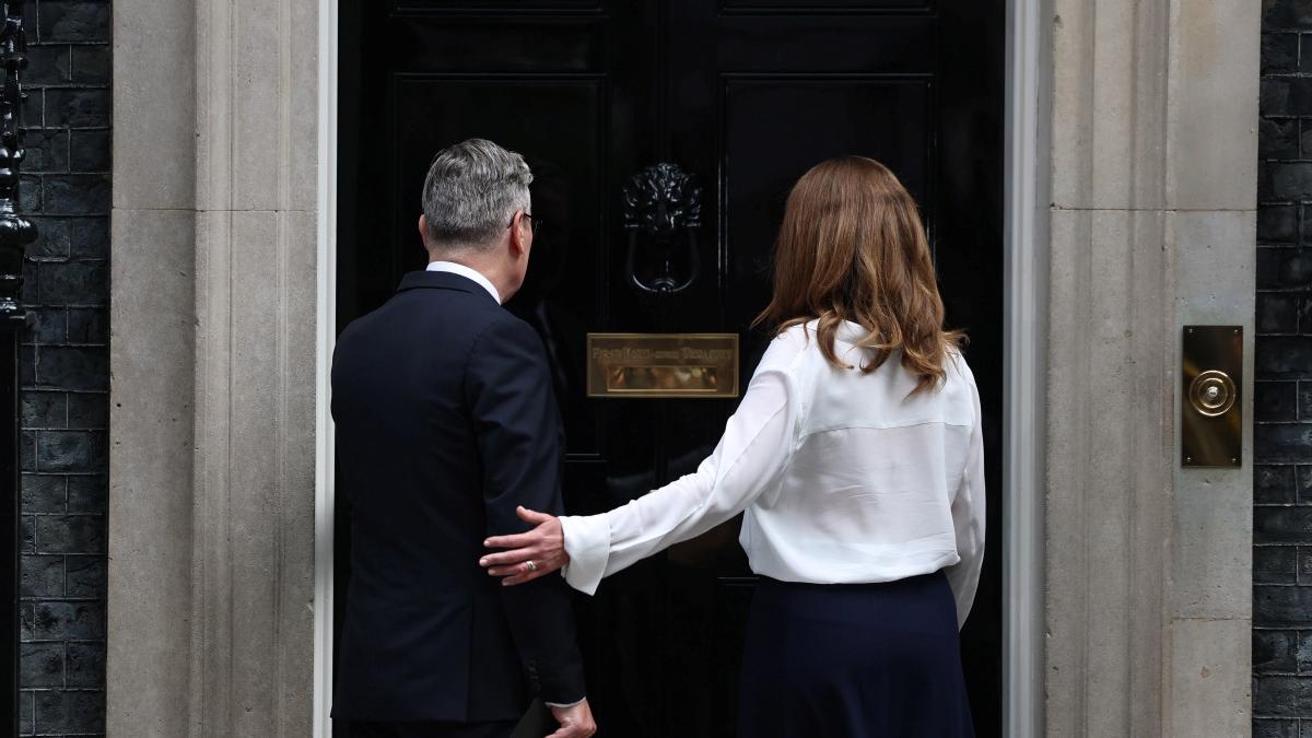 Starmer, liderul căzut fără scandal: Analiza The Guardian