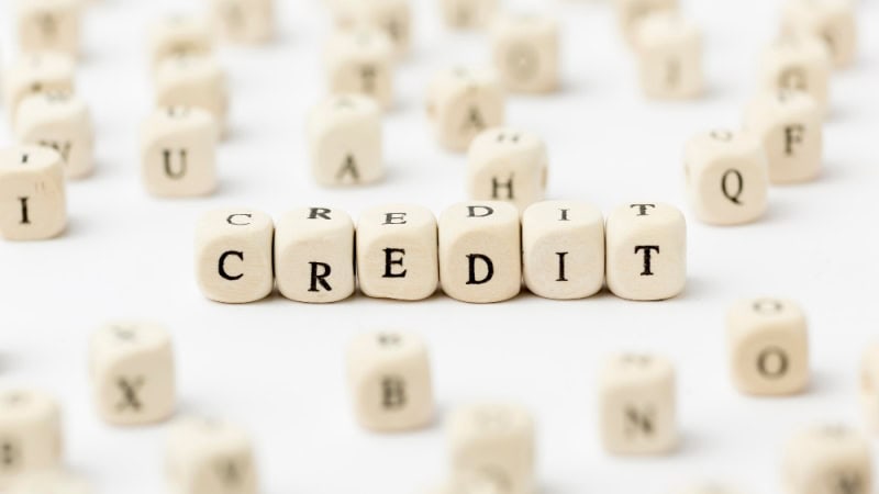 IMM-uri cer garanții masiv. BNR: Calitatea creditelor scade rapid