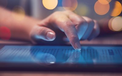 Apple și Google, obligate de premierul britanic să elimine nuditatea de pe telefoanele copiilor