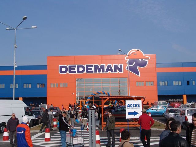 Dedeman Fac Un Pas Spre Electric: Stații de Încărcare Parteneriat cu PPC blue
