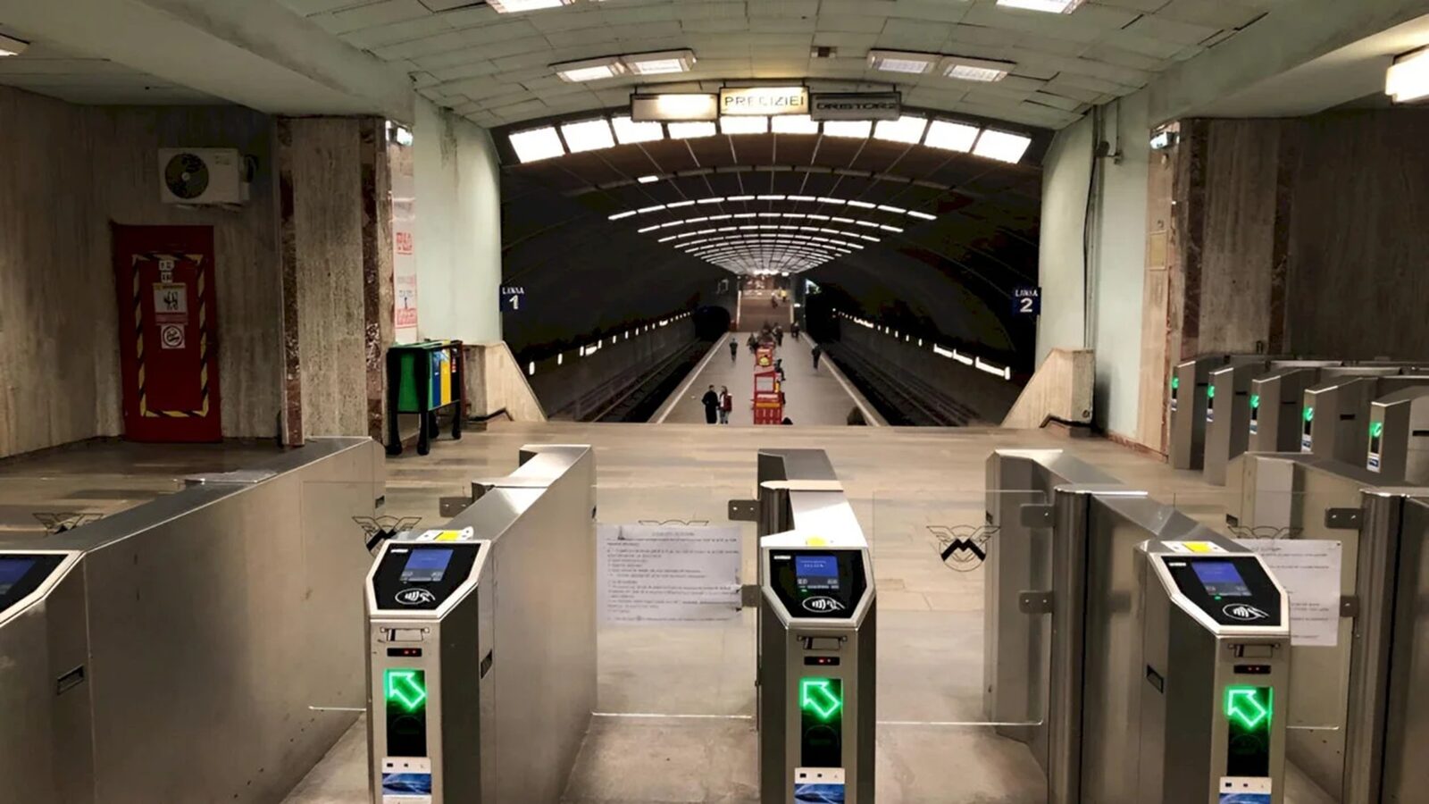 Metrorex, contract imens pe secoare: Caută paznici pentru metrou