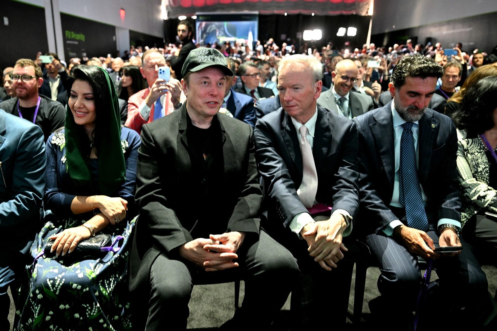 Elon Musk, provocat pe Marte. Cine e rivalul neașteptat