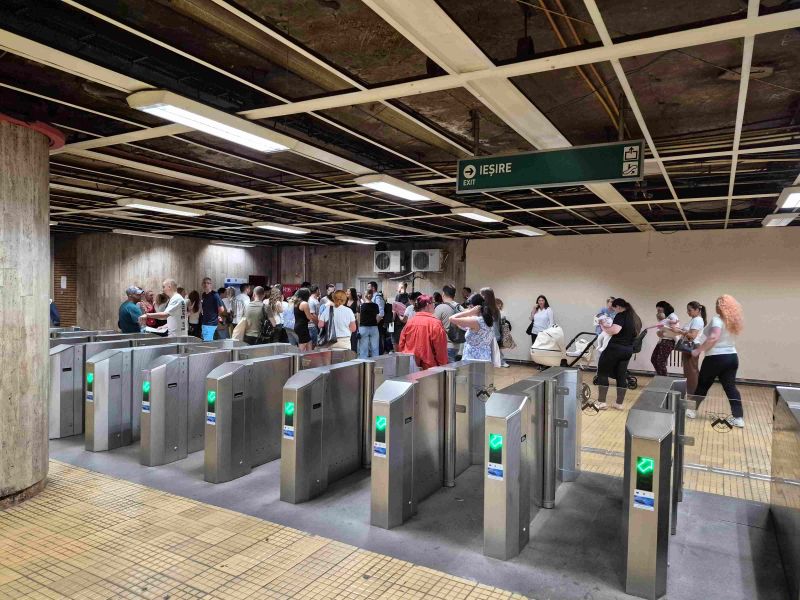 Metrorex: mii de oameni înșelați la unFAKE concurs de angajări