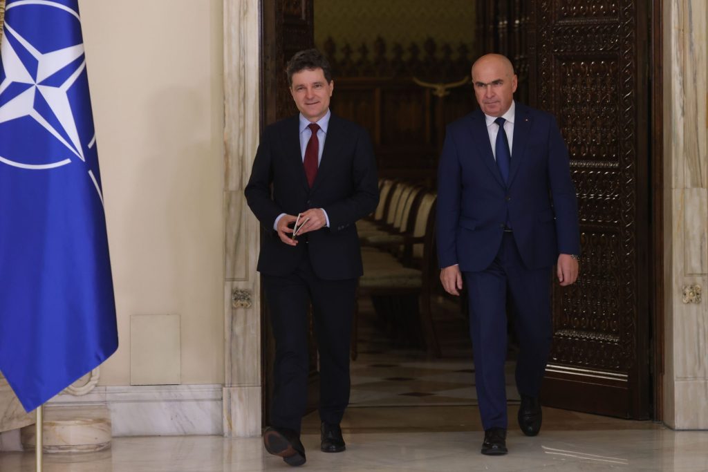 Judecătorii CCR, tranșanți: Guvernul Bolojan, pleacă sau stă? Dilema lui Nicușor Dan