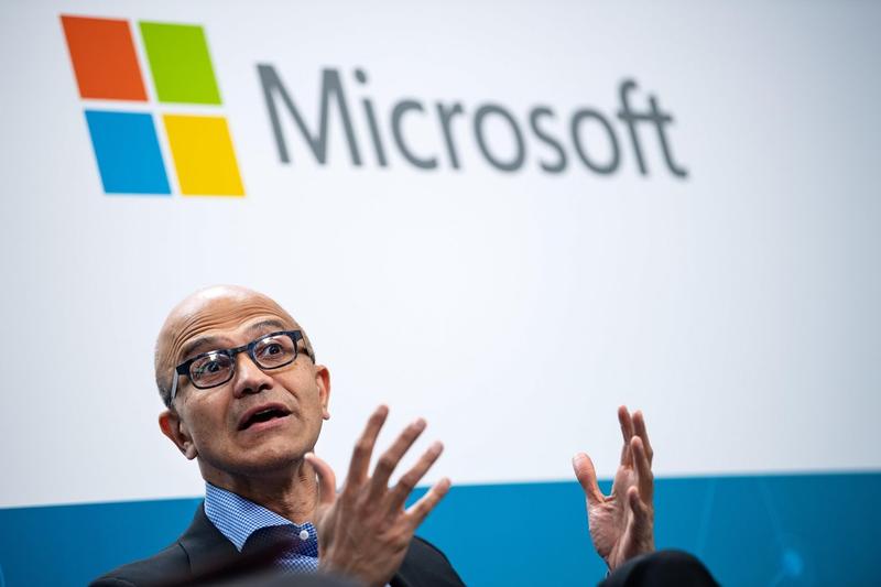 Șeful Microsoft, avertisment dur pentru firmele cu AI