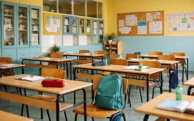 Profesoară cu 6000 euro/lună, absentă de 17 ani. Anchetă
