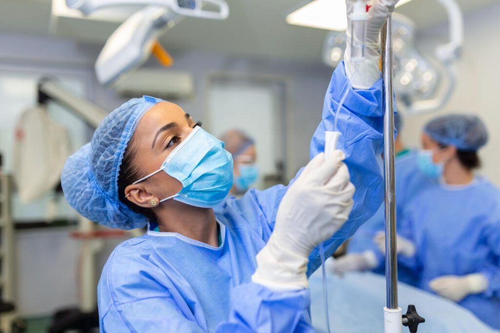 Salarii noi pentru medici: Formula pregătită pentru Sănătate