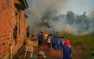 Incendii în Indonezia: Școli închise, mii de pompieri la datorie