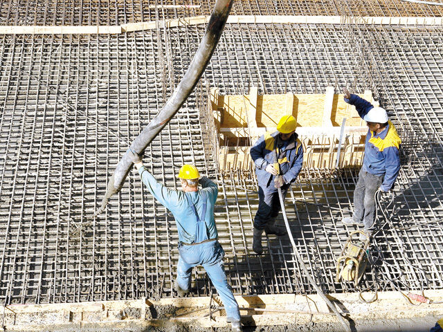 Angajări în România: Construcții, Transport, HoReCa dau pulsul pieței muncii