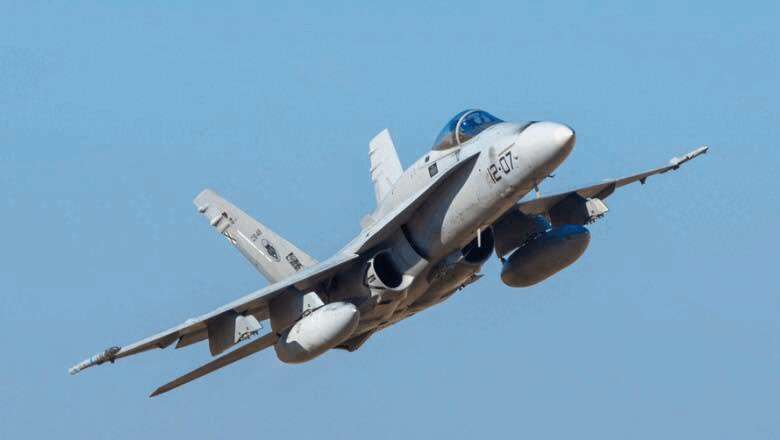 Spania trimite șapte F-18 și un avion de realimentare în România