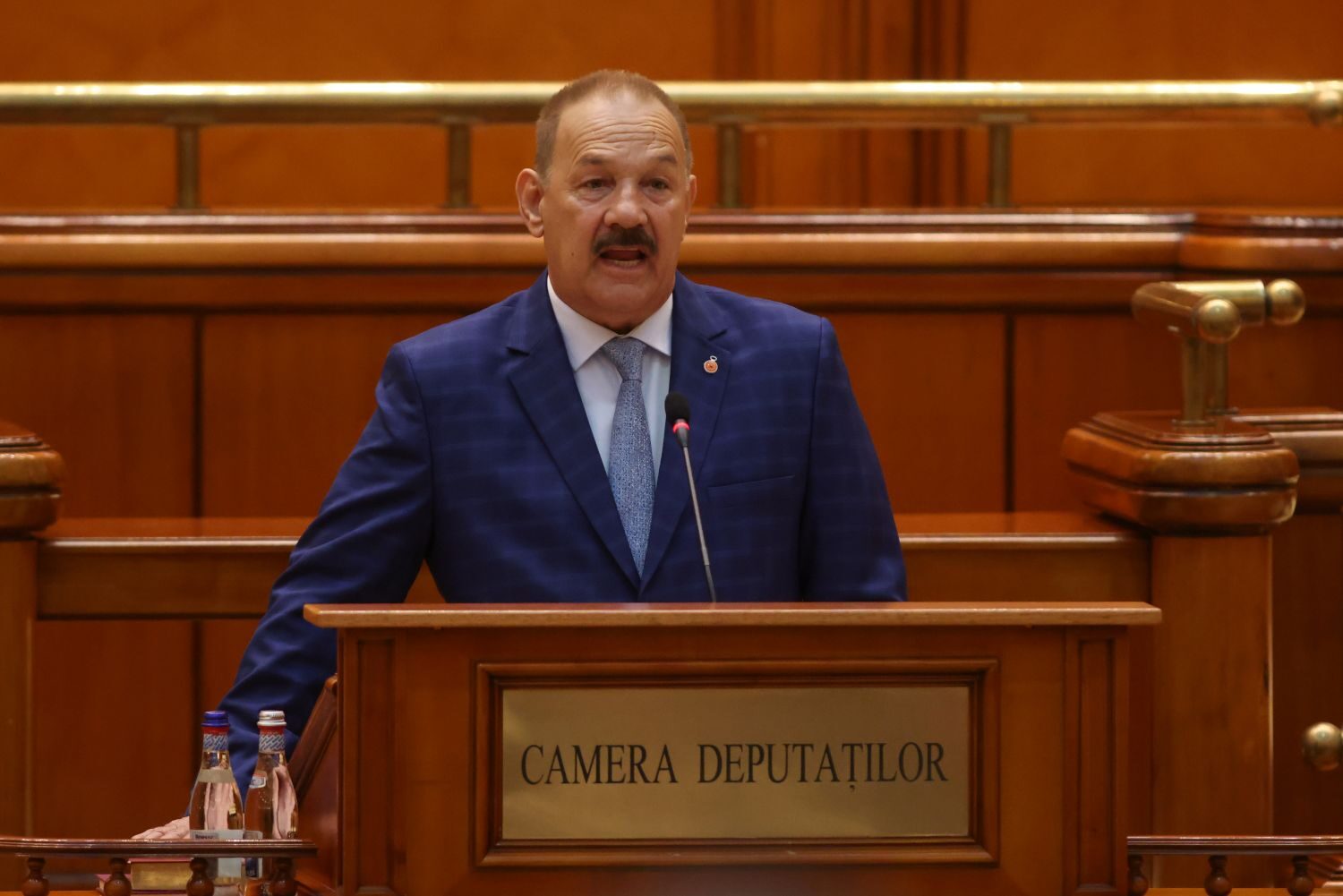 Un deputat PSD a semnat cu AUR pentru suspendarea lui Nicușor Dan