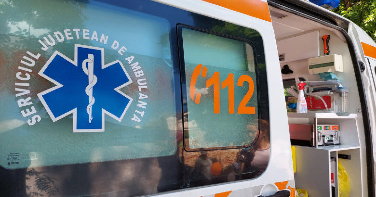 Ambulanță atacată cu topoarele în Cluj, după acuzații false de pe TikTok