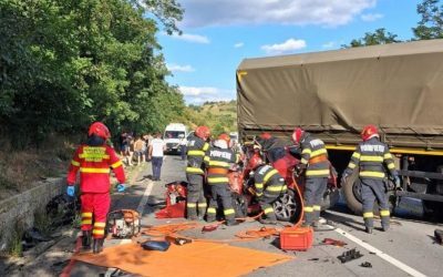 Tragedie pe șosea: Camion militar, trei mașini, trei morți, un copil