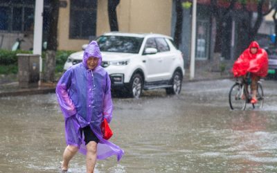 Taifunul Dolphin: 1 milion de evacuați, sute de zboruri anulate în China
